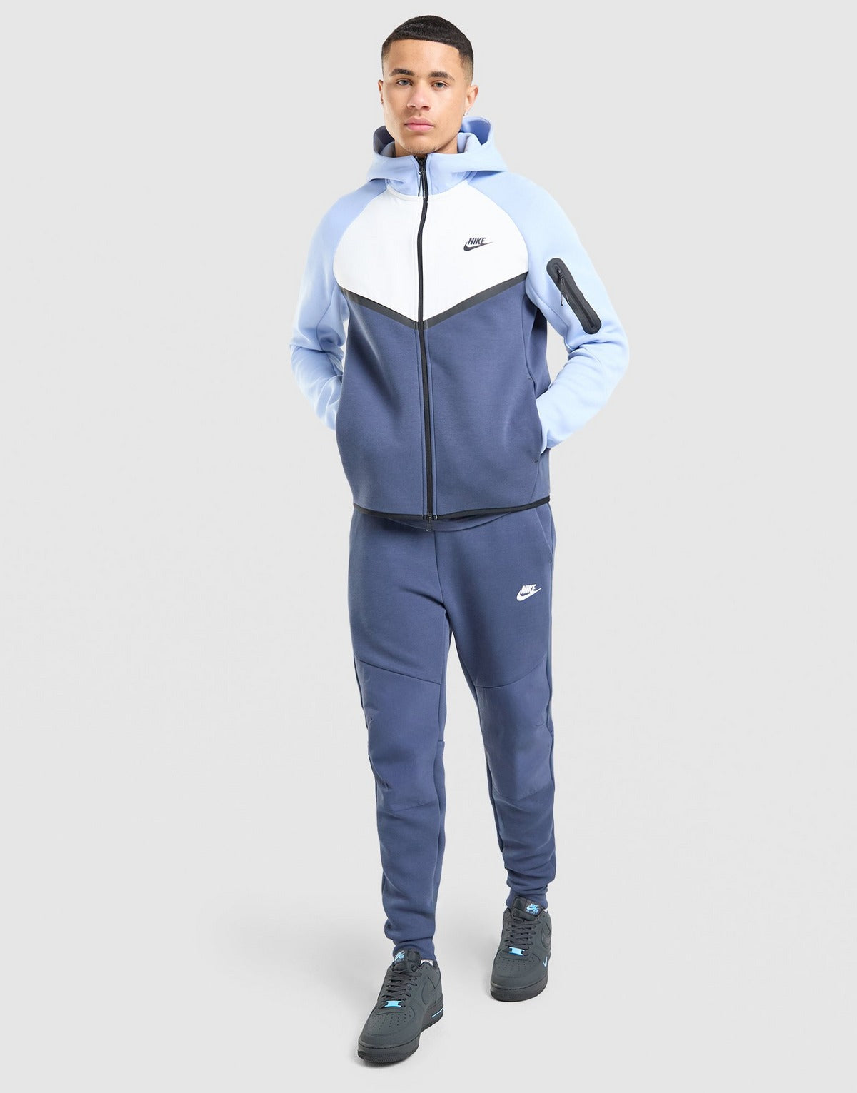 kora track suit